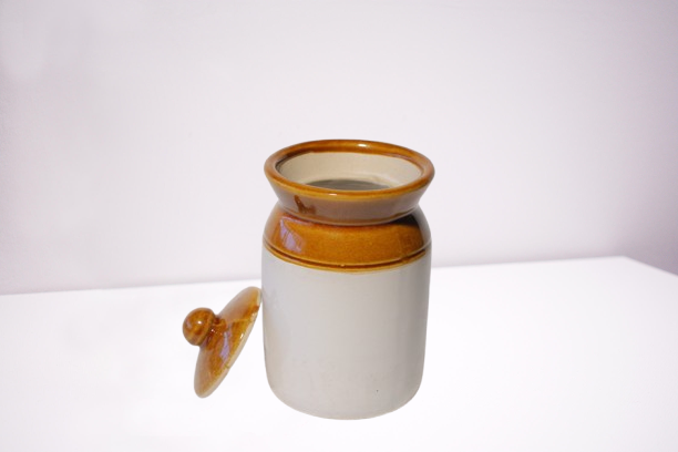  Ceramic 1 kg  Pickle Jar with Lid | Dining Table Container | Canister | Barni  (Pack of 1)
